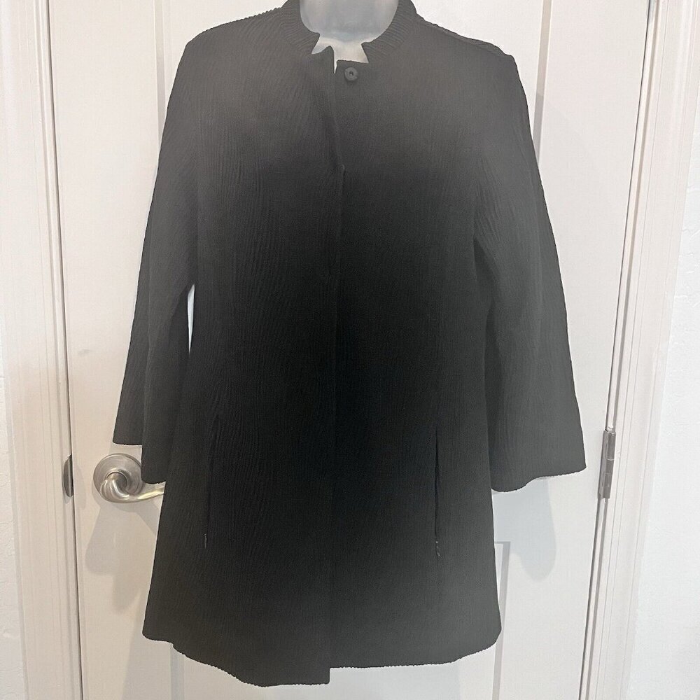 Black Eileen Fisher Jacket Size M Textured Snap Closure 3/4 Sleeve